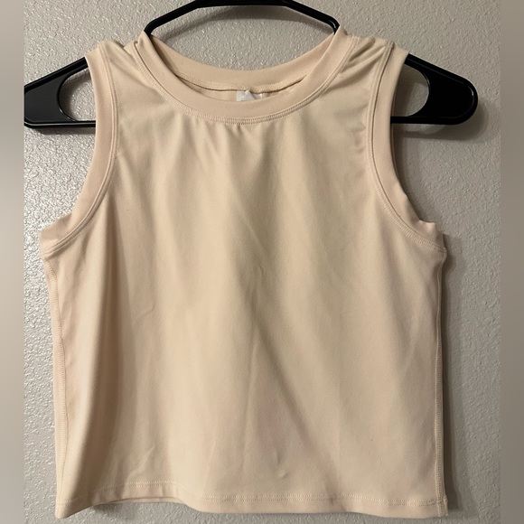 Paragon Fitwear Tops - NWOT paragon fit wear crop top